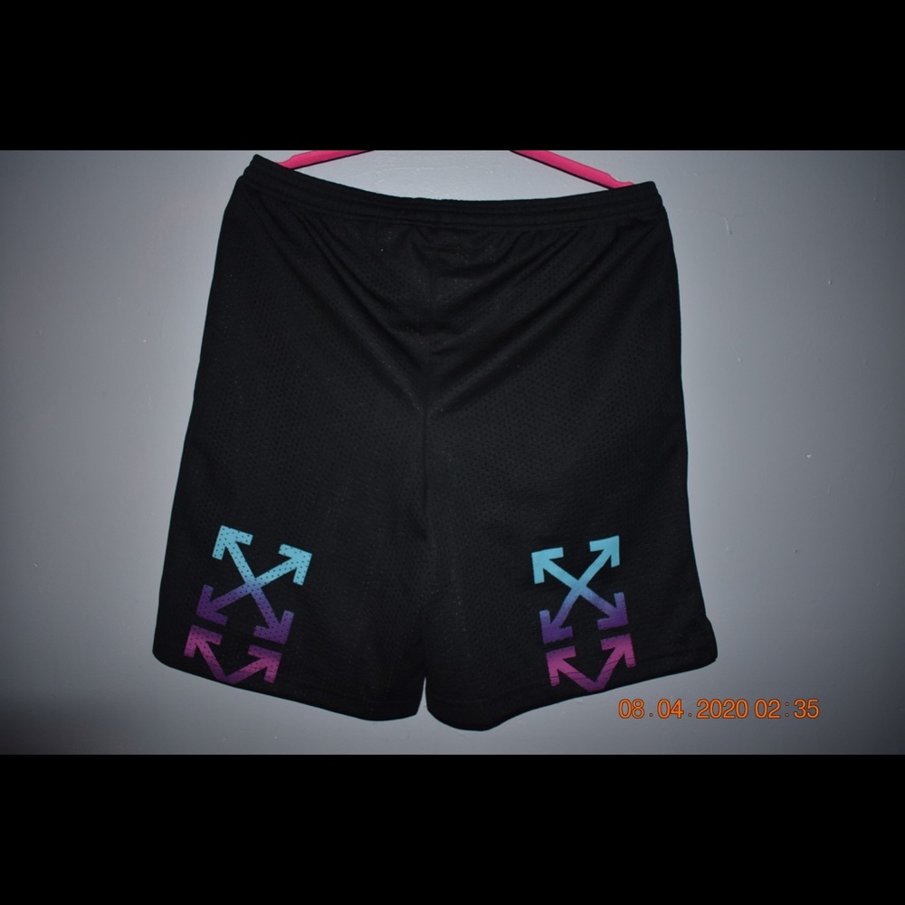 Men’s Off-White Shorts